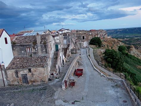 montalbano jonico cosa vedere|Montalbano Jonico: la città tra i calanchi